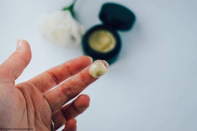 DIY Face Moisturizer with Royal Jelly Organic Beauty Recipes